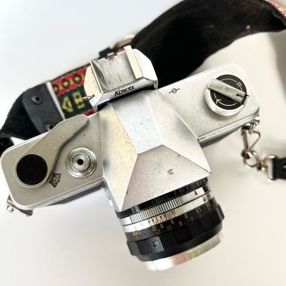 Vintage Kowa SER 35mm Camera, Chrome with 50mm f/2 SER Lens {49} - Picture 4 of 15